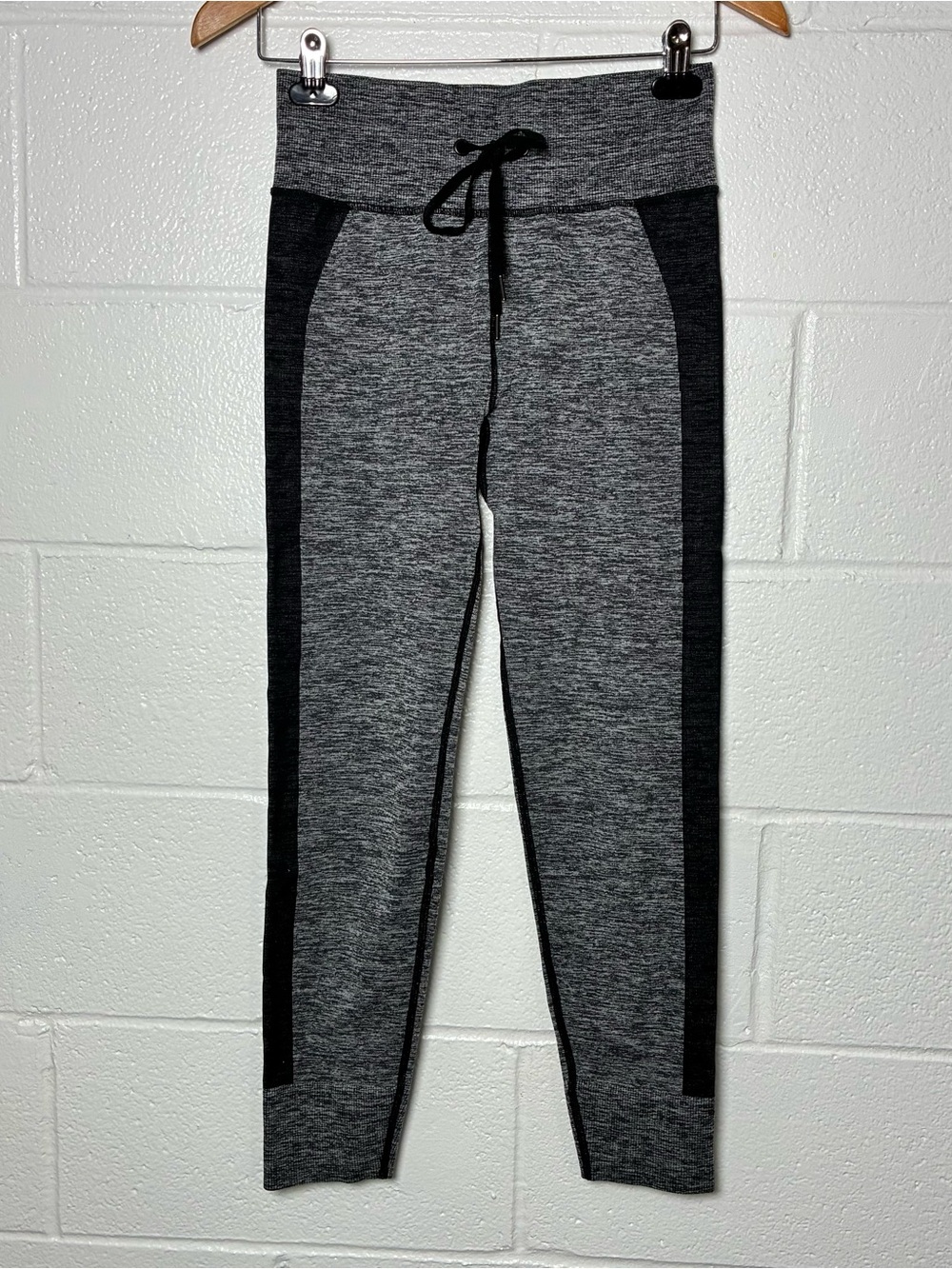 Victorias Secret Heather Gray Drawstring Active Leggings